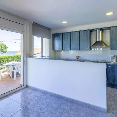 Planta Baja Tranquila Con Terraza, Wifi, Garaje, Satelite A 50m De La Playa En Les Tonyines, - Es-228-13 * Llanca